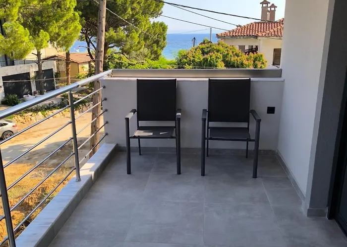 Garden And Sea Nikiti (Sithonia)